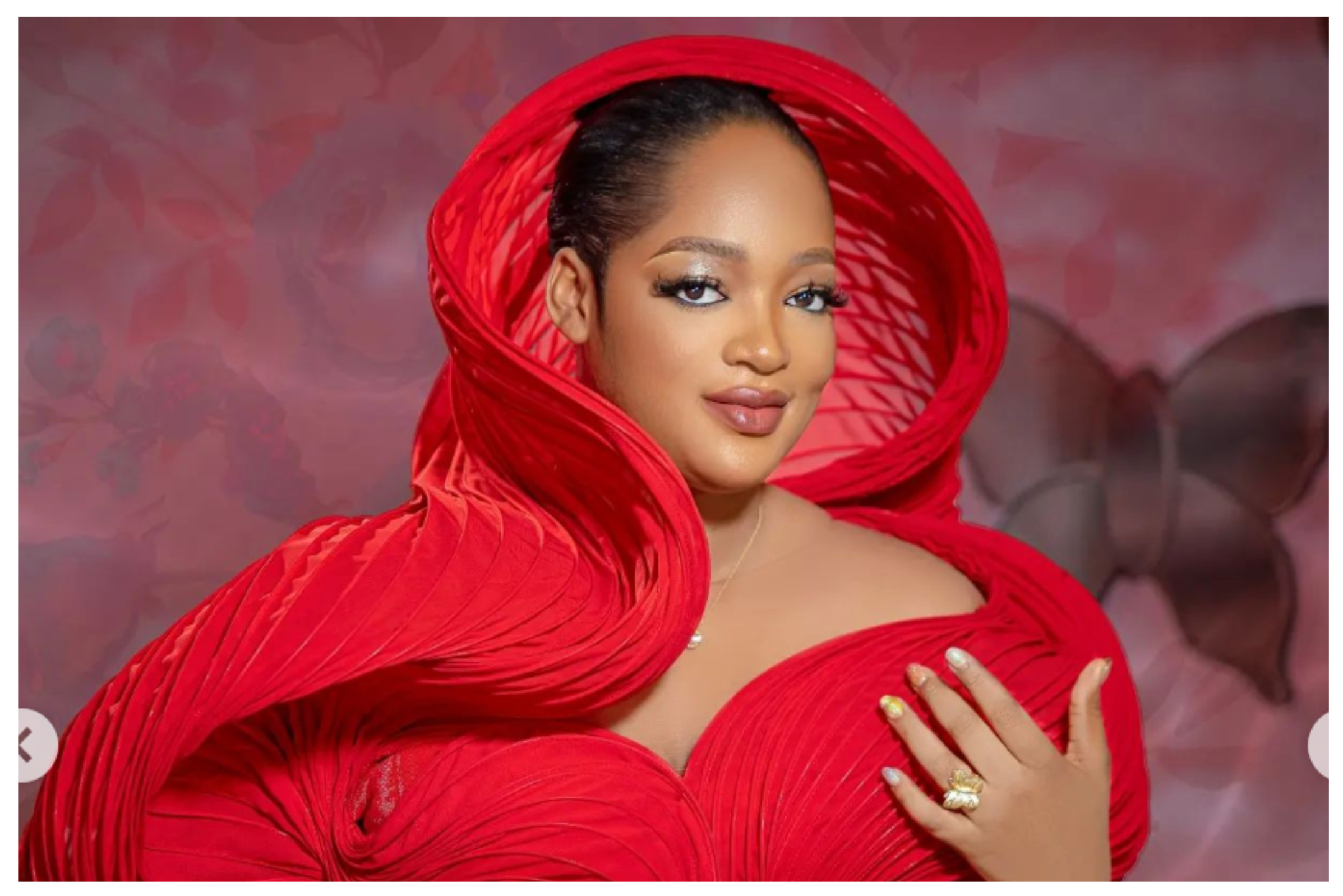 Valentine Queen: Estranged Wife Of Ooni Sparks Conversation With Red Outfit