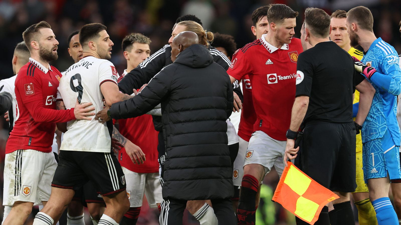 Chaotic FA Cup Match Leaves Manchester United In The Semi Final